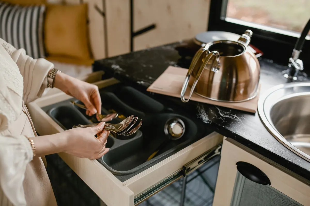 How to Descale and Restore an Enamel Vintage Kettle Without Ruining the Finish